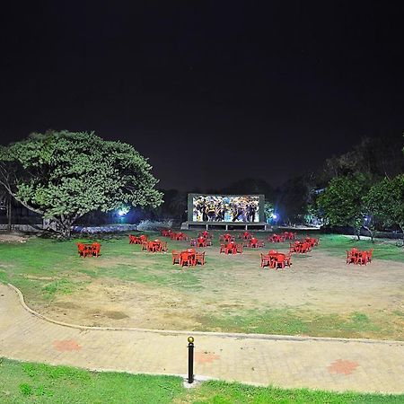 Royal Club Hotel Chennai Esterno foto